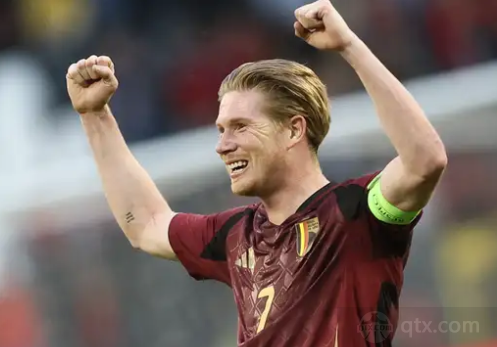 详解棒球规则中的满垒保送判定当投手失去准星时的心理崩溃